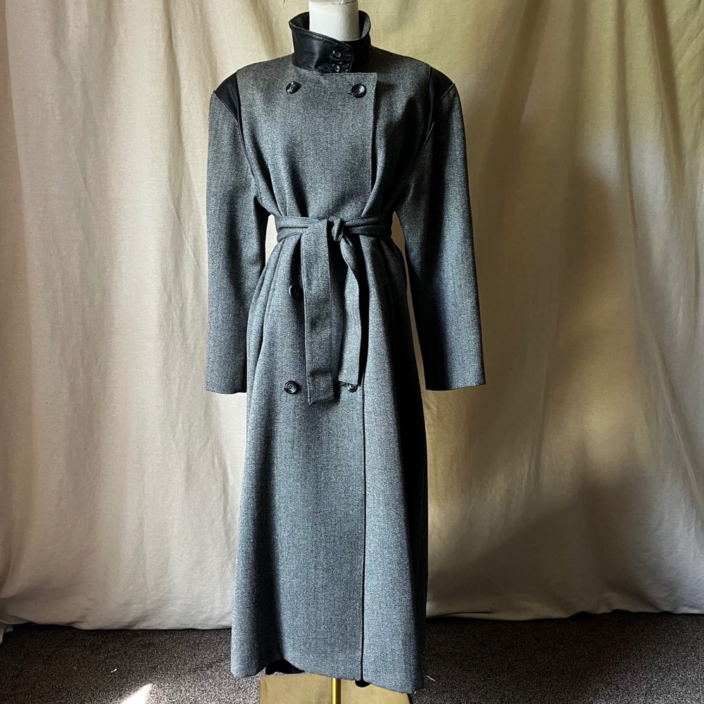 Vintage Scottish Wool & Leather Trim Long Coat Gray Black Belted USA Made Small